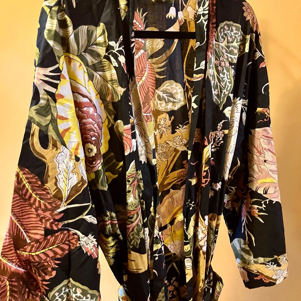 Floral Black Handmade Robe - Elegant Botanical Print - Picture 5 of 6